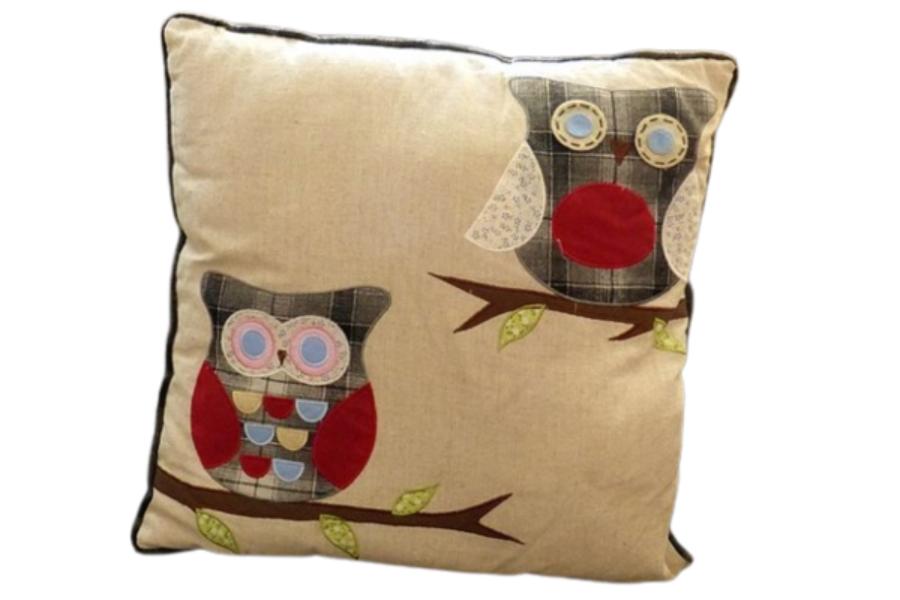 You are currently viewing Handcrafted Decorative Pillows – A Touch of Elegance and Comfort